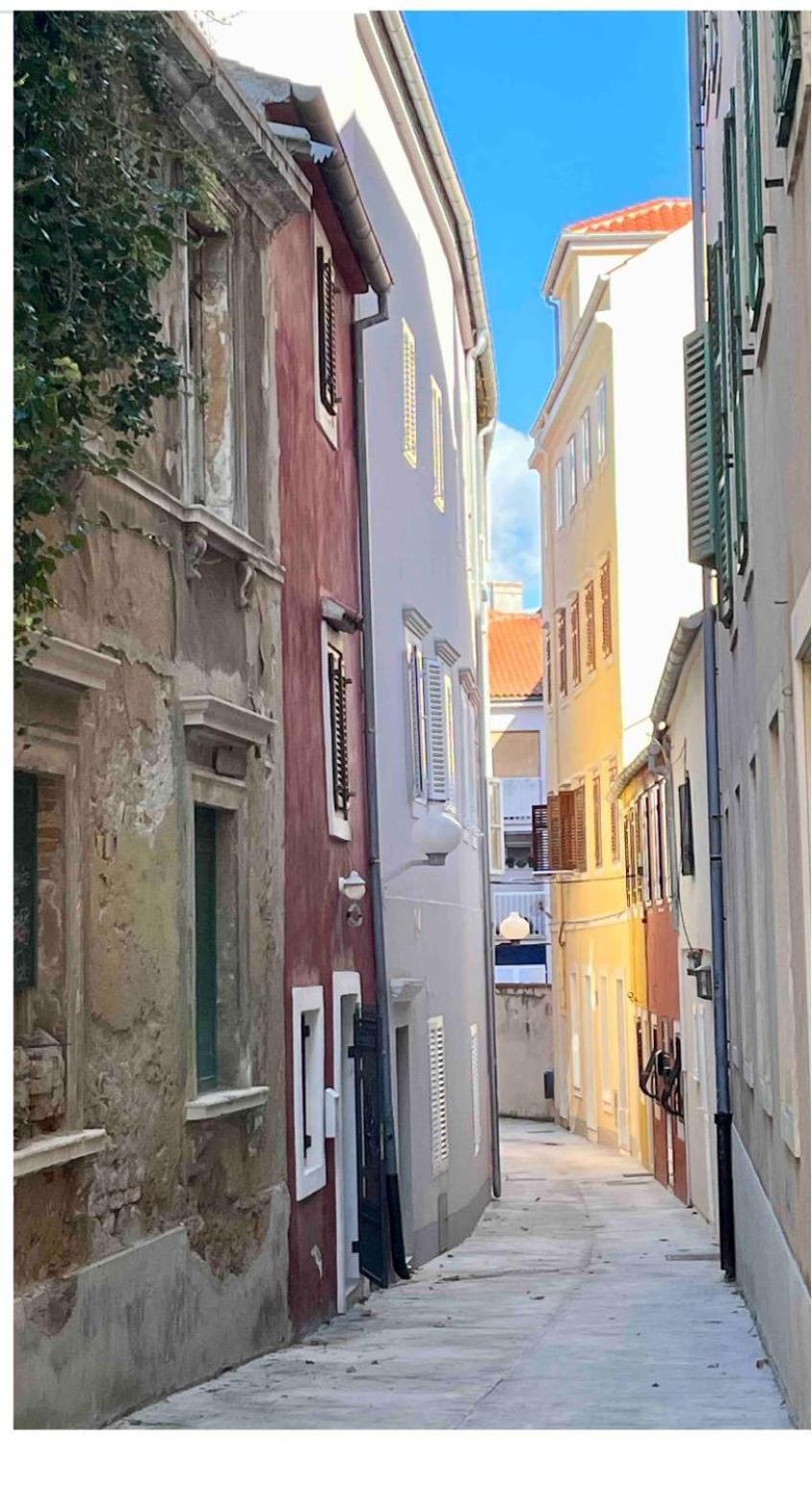 Appartamento Old Town Zd Studio Zara Esterno foto